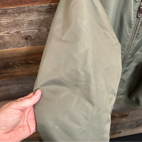 Vintage Bomber Jacket XS Warner Brothers Studio Store Looney Tunes Green Zipper - Picture 13 of 14